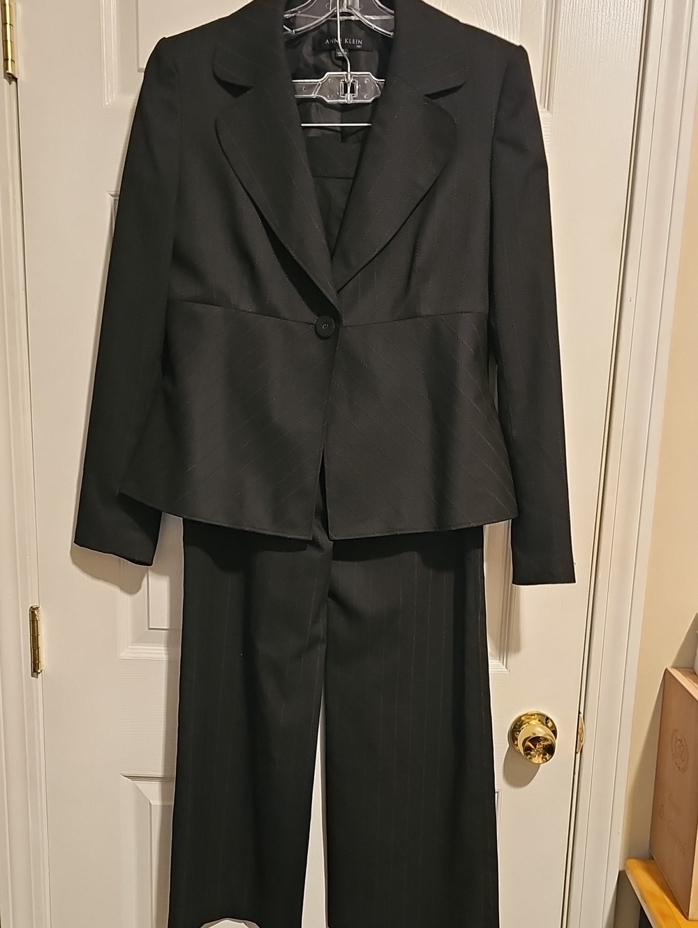 Women's Black Two-Piece Pinstripe Suit Jacket & Pants Size 10 Anne Klein